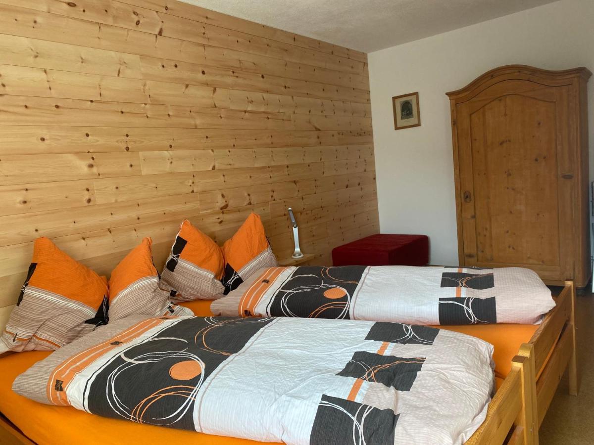 Ferienwohnung In Tschlin Mit Panoramablick 外观 照片