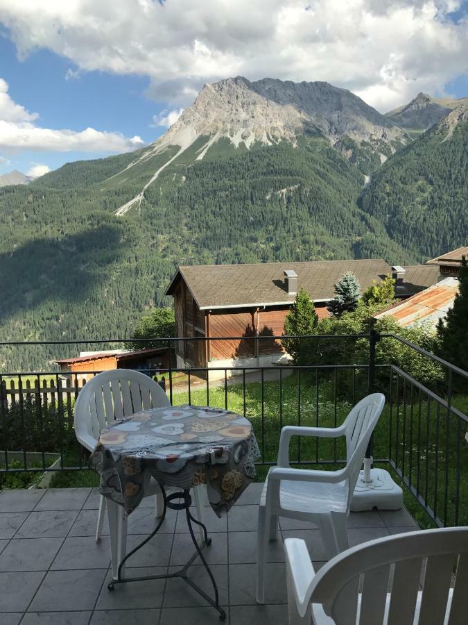 Ferienwohnung In Tschlin Mit Panoramablick 外观 照片